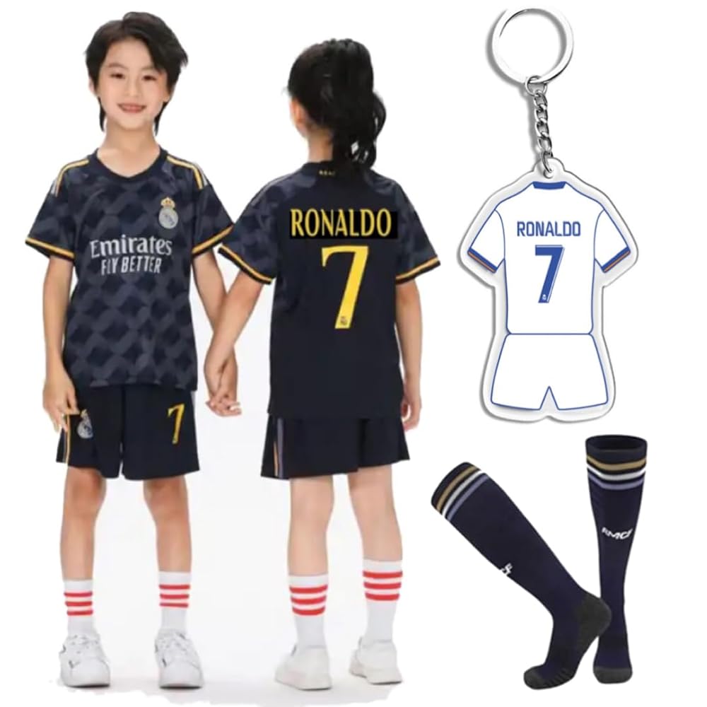 レアル・マドリード RONALDO 7番 レプリカユニフォーム　上下セット Amazon.co.jp: レアル・マドリード ユニフォーム サッカー